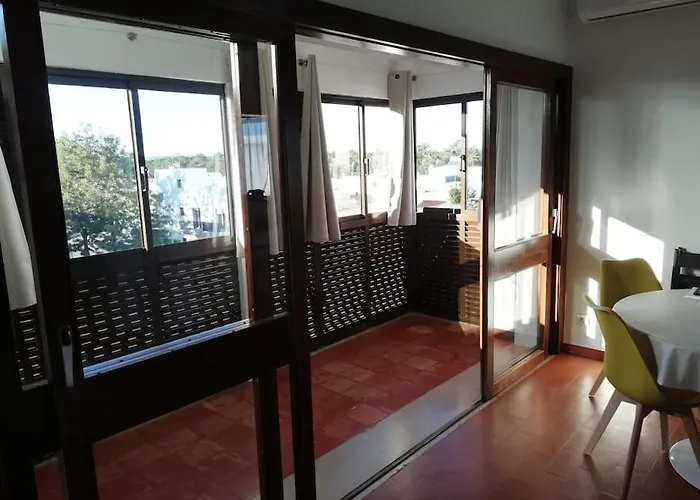 Four Seasons House Monte Gordo